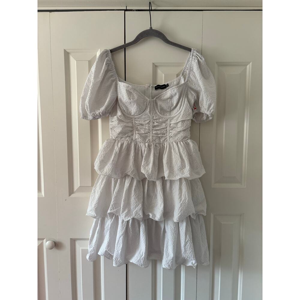 PrettyLittleThing White Textured Tiered Mini Dress Puff Sleeve Women’s US 4 XS - Picture 2 of 8